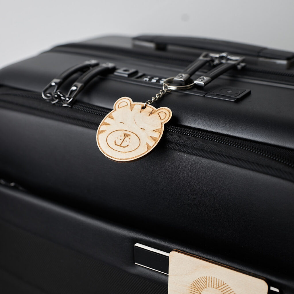 Etiquette personnalisée forme de tigre en bois pour bagages, sac à dos, cartable, trousse des enfants